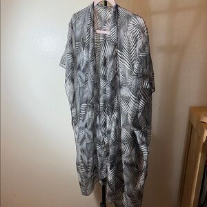 Black & White Leaf Print Kimono Cover-Up